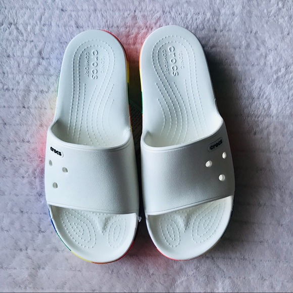 crocs rainbow block slide